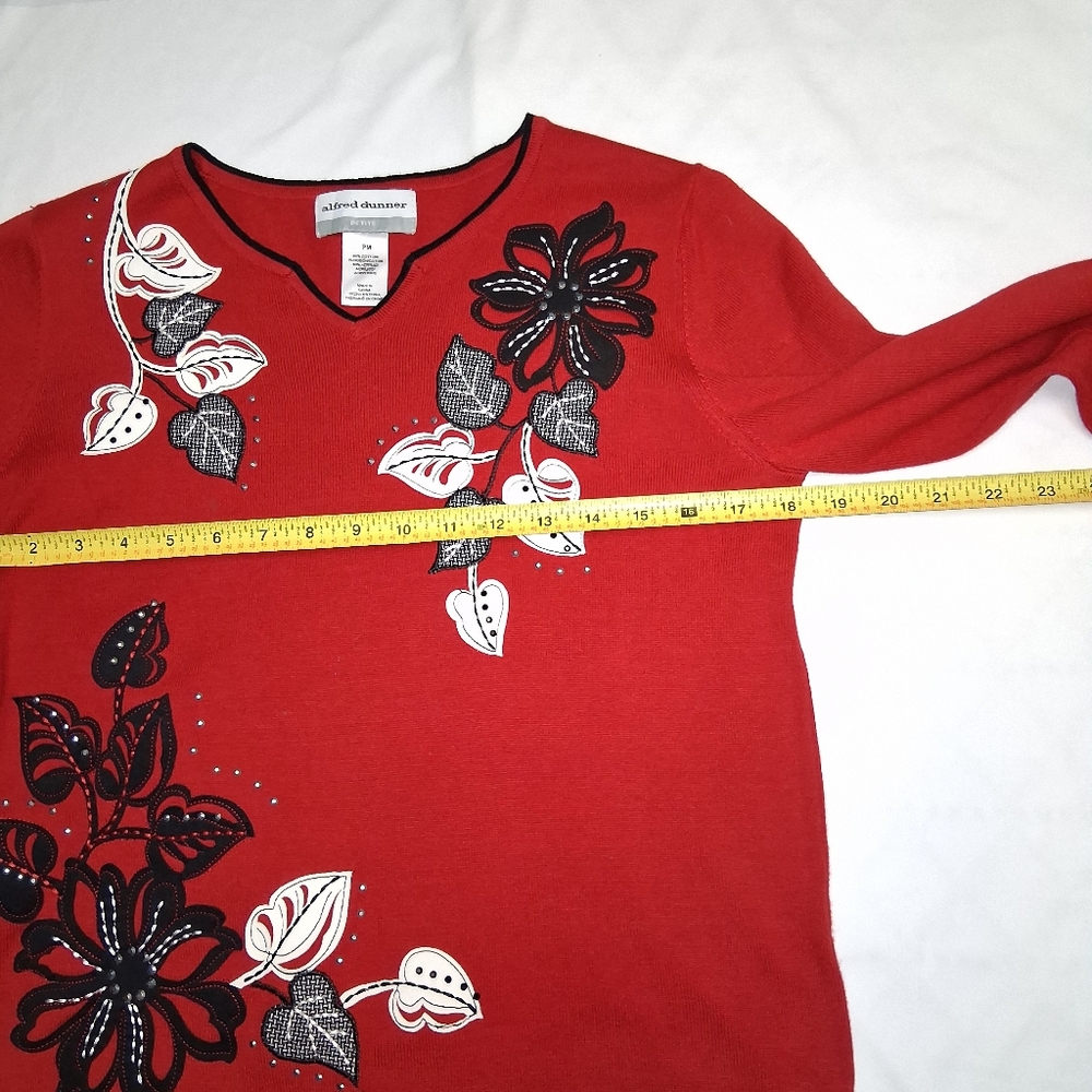 Alfred Dunner Women's Red Sweater with Black and White Details SZ PM 60%cotton. - Picture 15 of 16